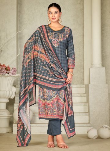 Pashmina Pant Style Suit in Grey Enhanced with Dig
