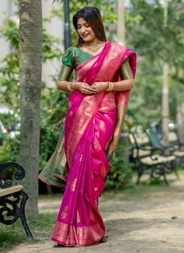 Dazzling Woven Banarasi Pink Classic Designer Saree