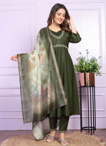 Green Viscose Hand Work Trendy Salwar Suit for Cer